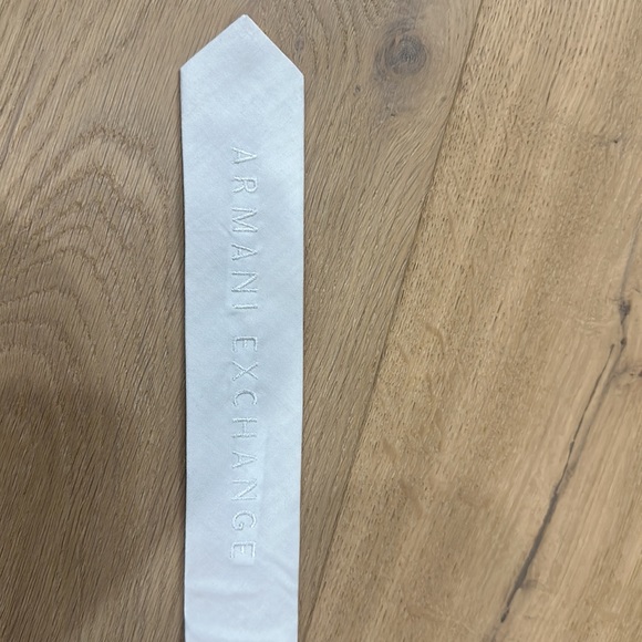 A/X ARMANI EXCHANGE UNIQUE WHITE FASHION TIE - Picture 2 of 6
